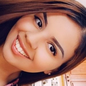 Meet your Posher, Dennise